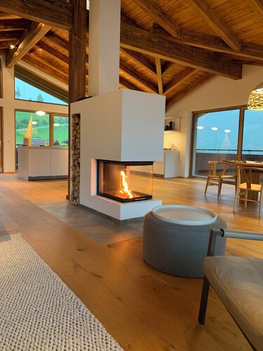 Tranquil Chalet with Mountain Views