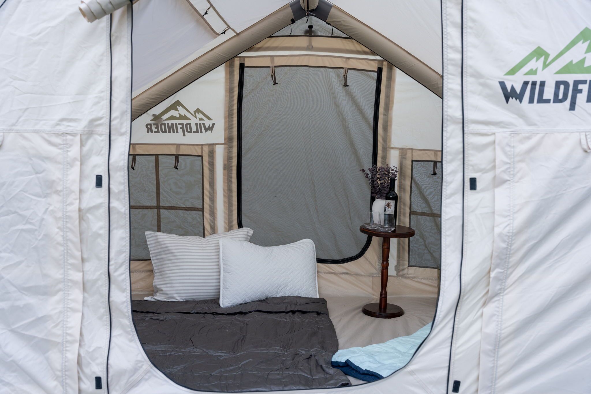 5 bedrooms, iron/ironing board, WiFi, bed sheets