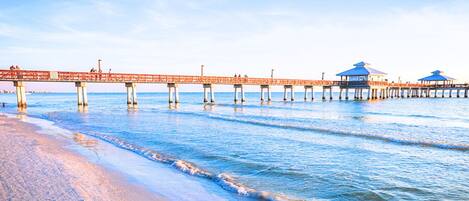 مناشف للشاطئ