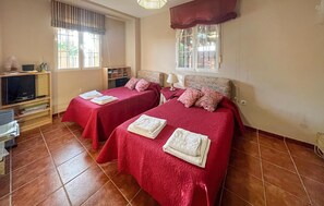 5 bedrooms, free WiFi