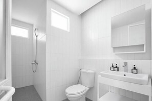 Room - Express by M Village Cao Thang, a brand of Modern Village Lifestyle (Ho Chi Minh City)