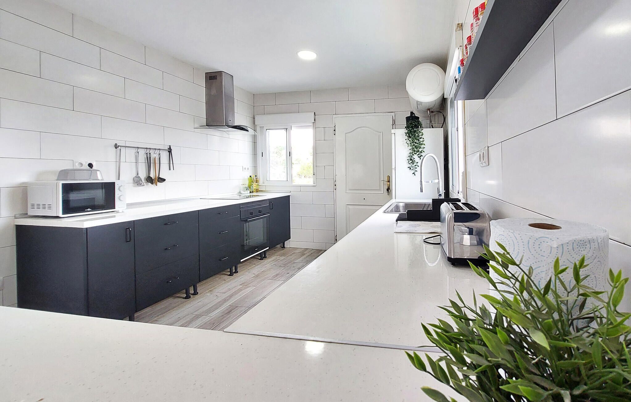 Réfrigérateur, four, plaque de cuisson