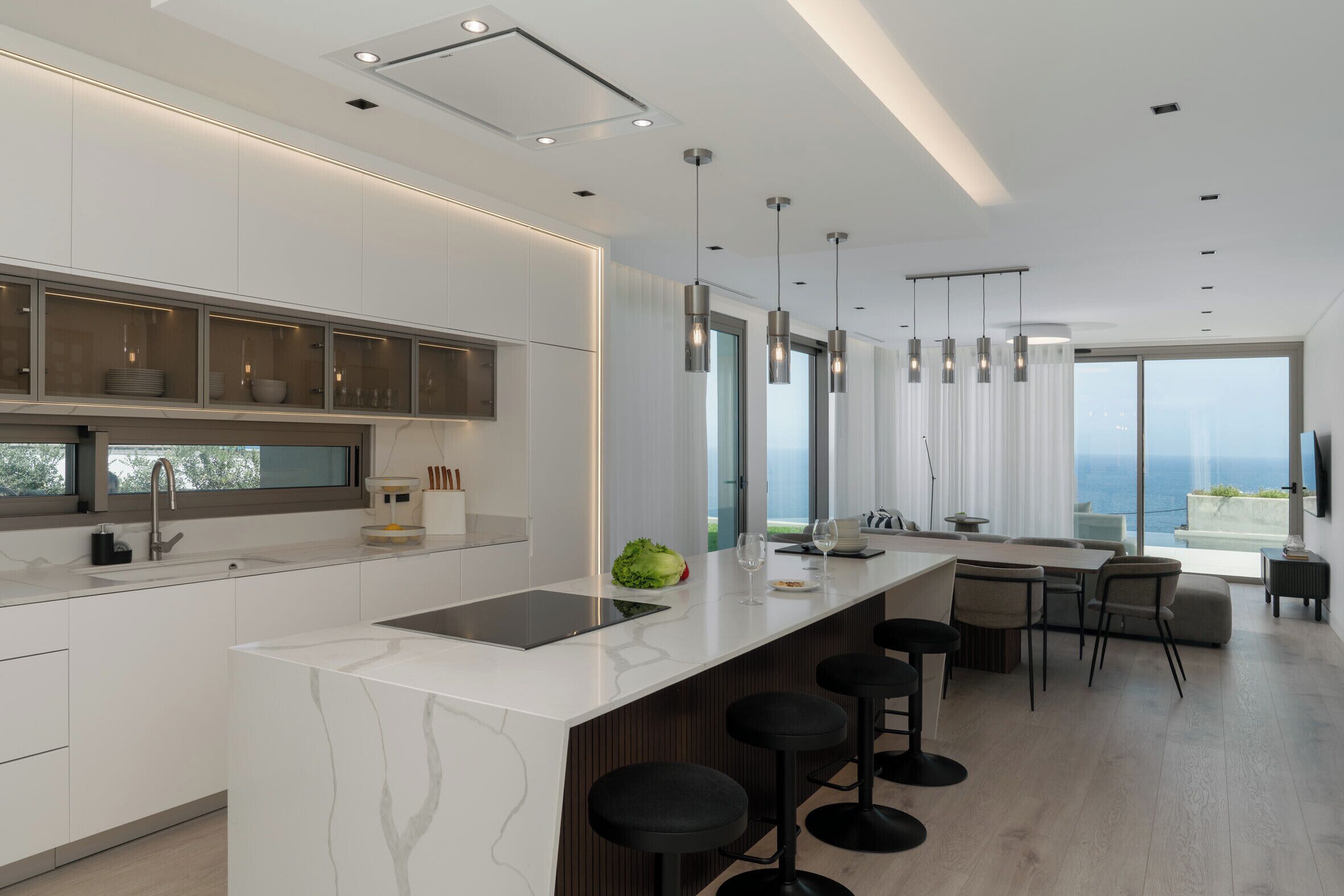 雪櫃、微波爐 、焗爐、爐具