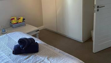 3 chambres, fer et planche Ă  repasser, Wi-Fi, draps fournis