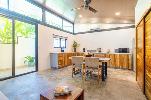 Casa Jardin, One-Bedroom Jungle villa, salt water pool, near beaches.