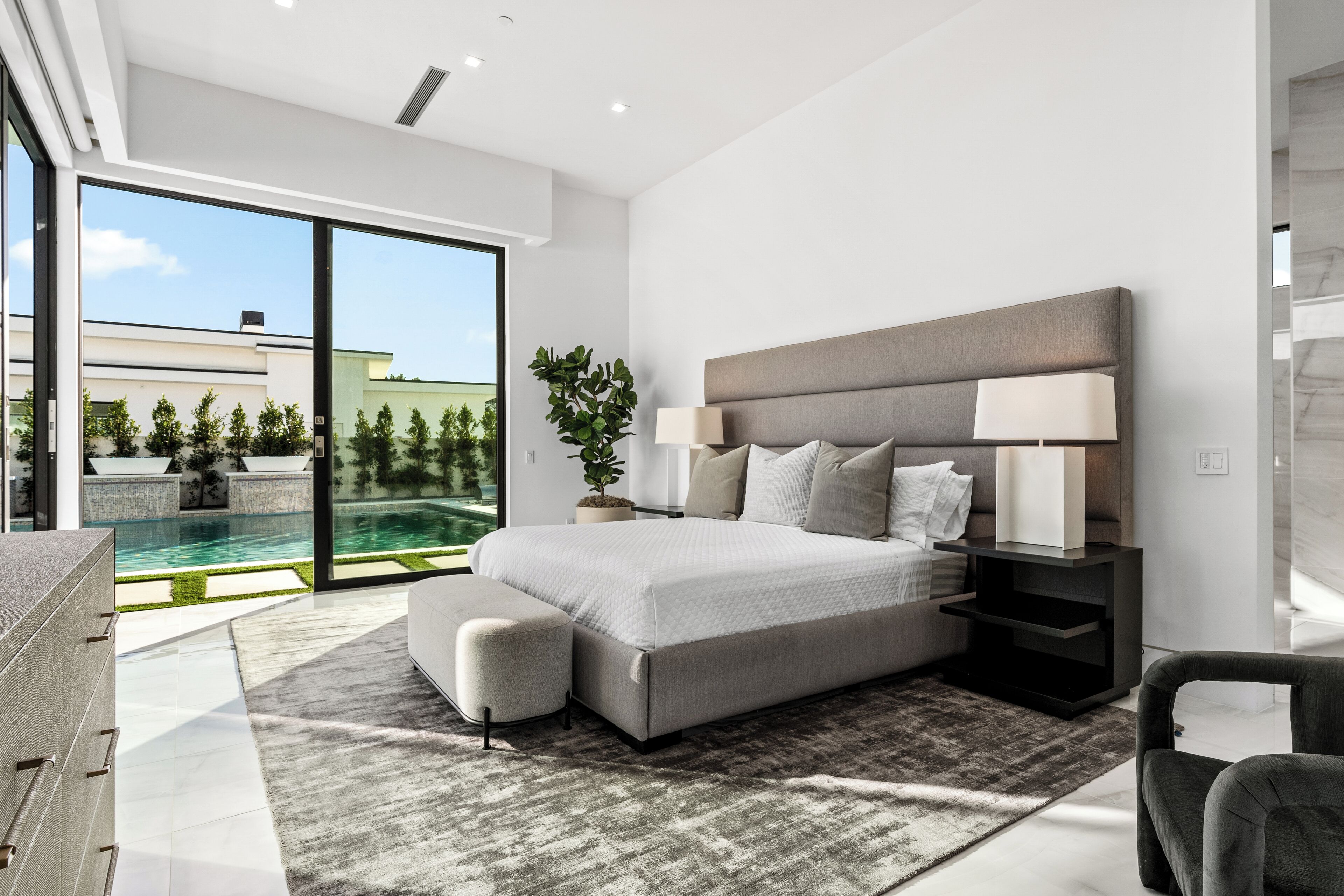 Vila | Meja kerja, ruang kerja ramah laptop, Wi-Fi gratis, dan seprai linen