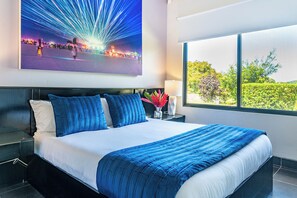 1 bedroom, free WiFi, bed sheets - Tropical Hideaway near the sea, mountain views, salt water pool (Ojochal)