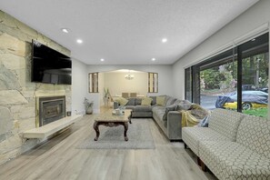 Living area - House in South Surrey (Surrey)