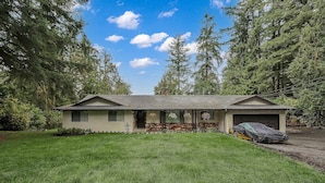 Exterior - House in South Surrey (Surrey)