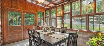 Welcoming 4-bedroom cabin near Linville Falls