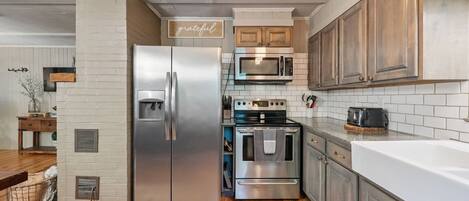 Mikrowelle, Ofen, Herdplatte, Geschirrspüler