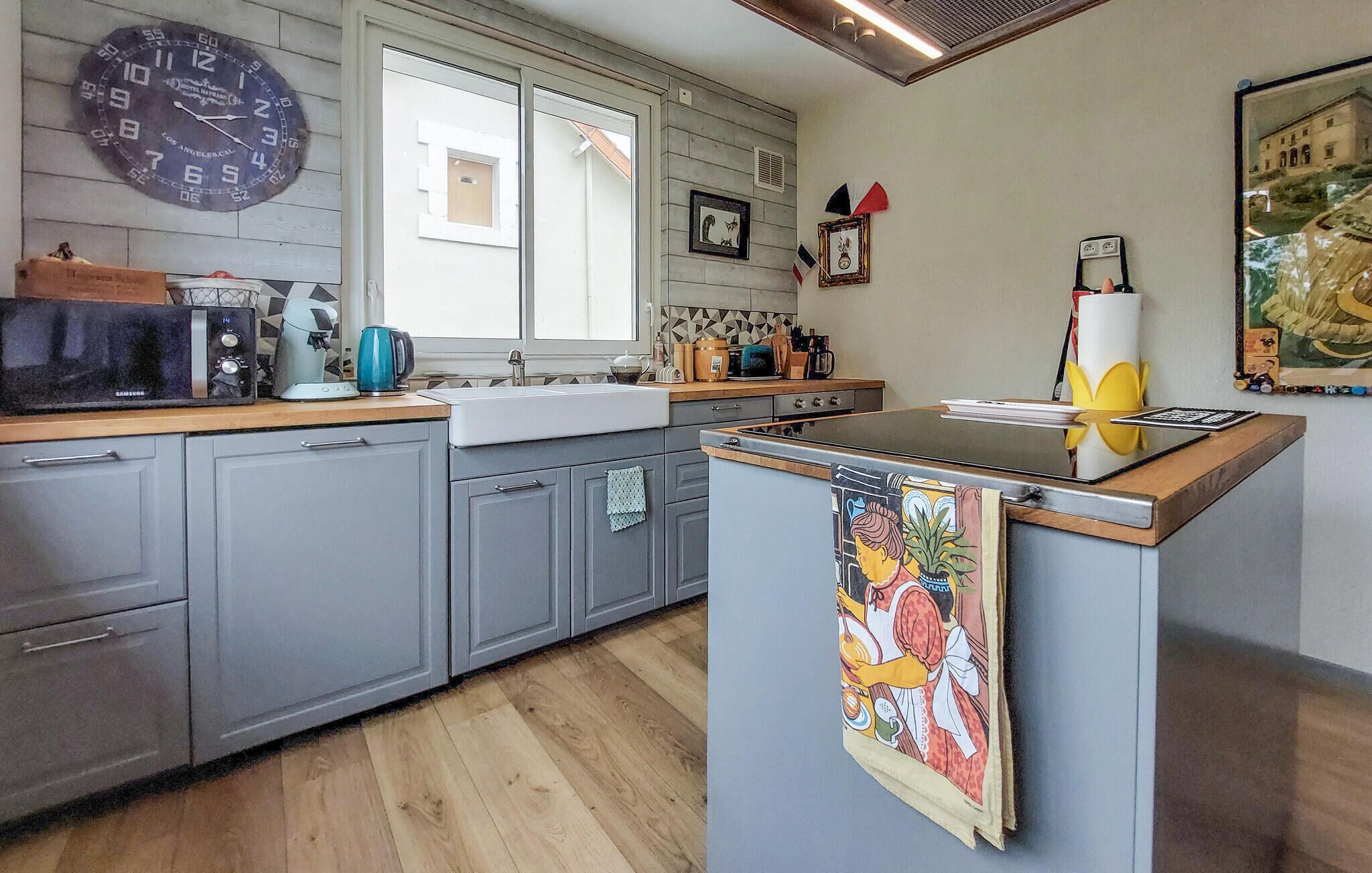 Réfrigérateur, four, plaque de cuisson, lave-vaisselle