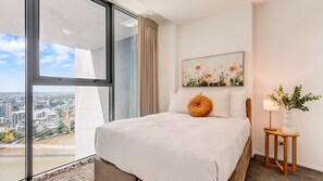 3 Schlafzimmer, Schreibtisch, Bügeleisen/Bügelbrett, WLAN