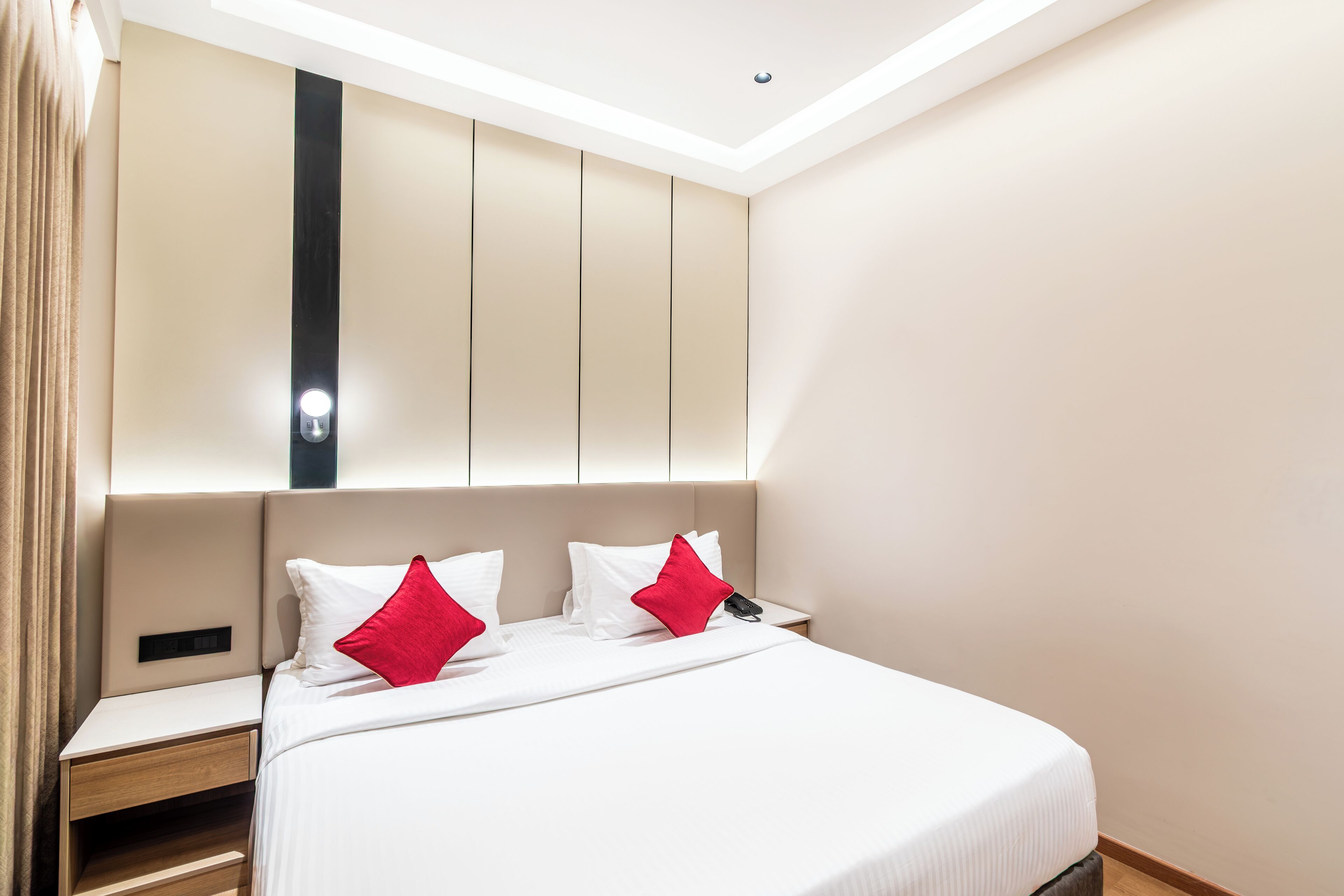 Rom – executive | Skrivebord, skrivebord for bærbar PC og strykejern/-brett