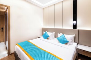 Phòng đôi Executive, quang cảnh thành phố | Bàn, khu vực làm việc phù hợp cho laptop, bàn ủi/dụng cụ ủi quần áo