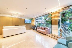 Sala de estar en el lobby