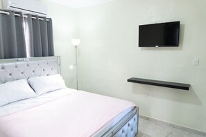 2 多间卧室、熨斗/熨衣板、WiFi、床单