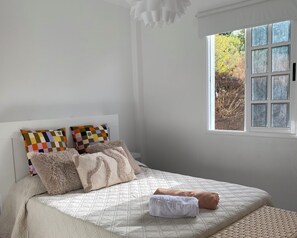 WiFi、ベッドシーツ