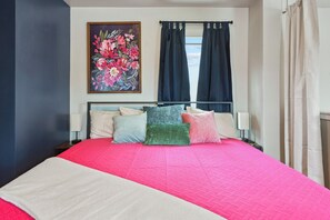 3 bedrooms, iron/ironing board, travel crib, free WiFi