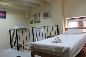 1 camera, ferro/asse da stiro, Wi-Fi, lenzuola