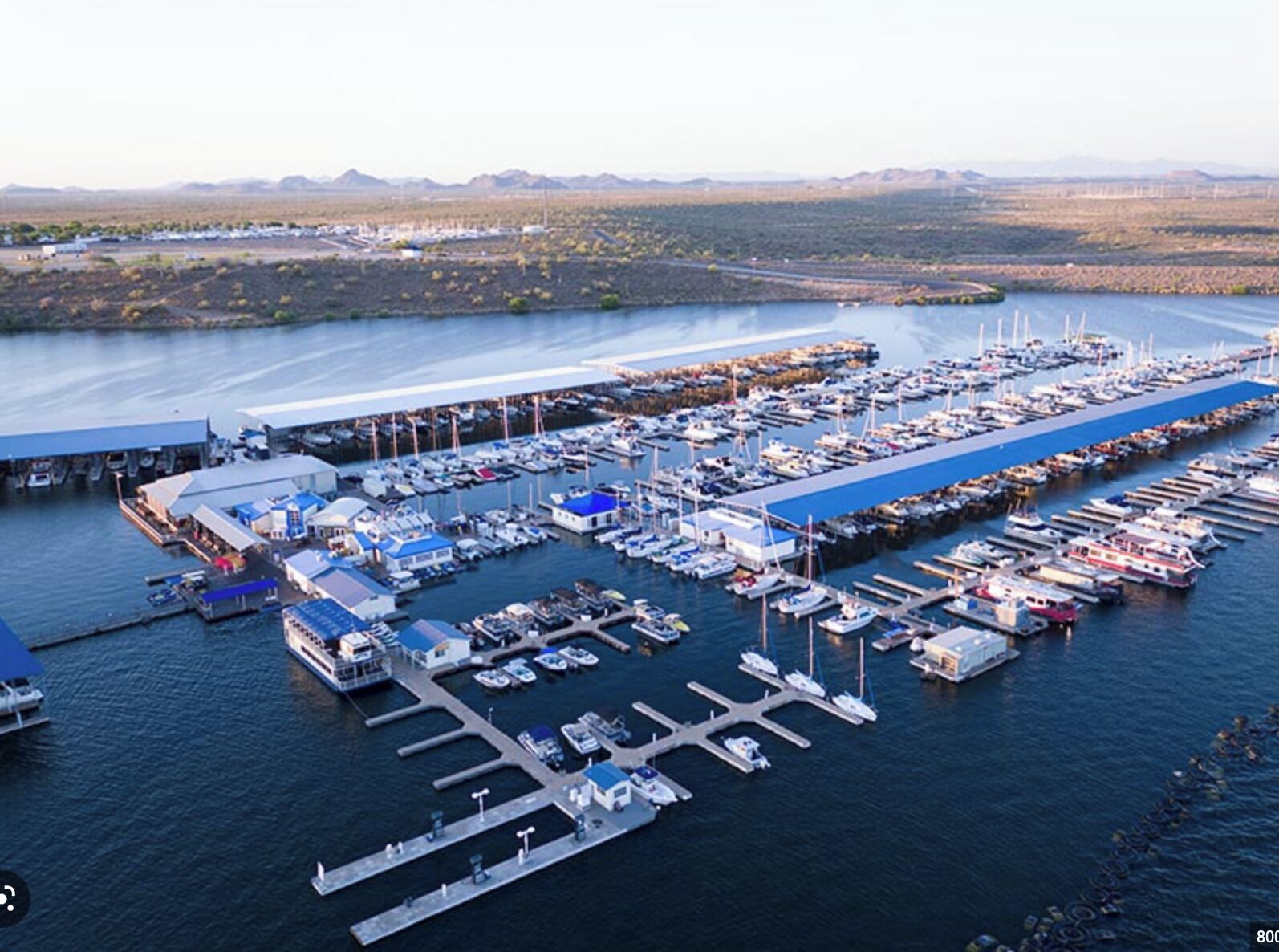 Marina/club náutico