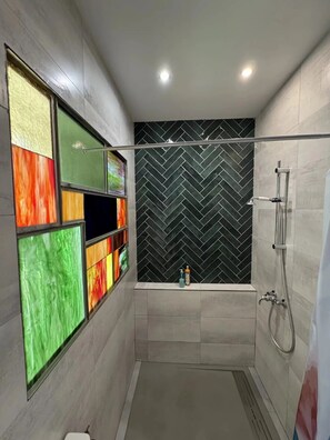 Hair dryer, towels, soap, shampoo