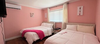 Peaceful Affordable Huge House Near Paintball + Beaches + Parks