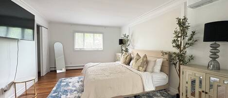 4 habitaciones, tabla de planchar con plancha, wifi y ropa de cama