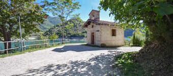 Koselig leilighet med 1 soverom i Castel di Tora