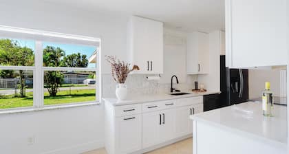 FLORIDA PARADISE / 5 MIN TO DOWNTOWN / 3BDR/6BEDS