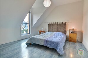 4 chambres, fer et planche à repasser, Wi-Fi gratuit