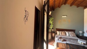 1 chambre, fer et planche à repasser, Wi-Fi, literie fournie