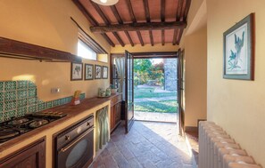 Réfrigérateur, surface de cuisson, cafetiÚre-théiÚre