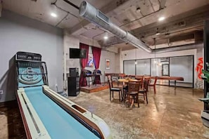 Spielezimmer