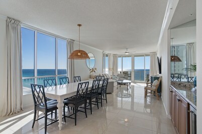 Dog Friendly, Gulf Front Condo-Heated Pool/Hot tub