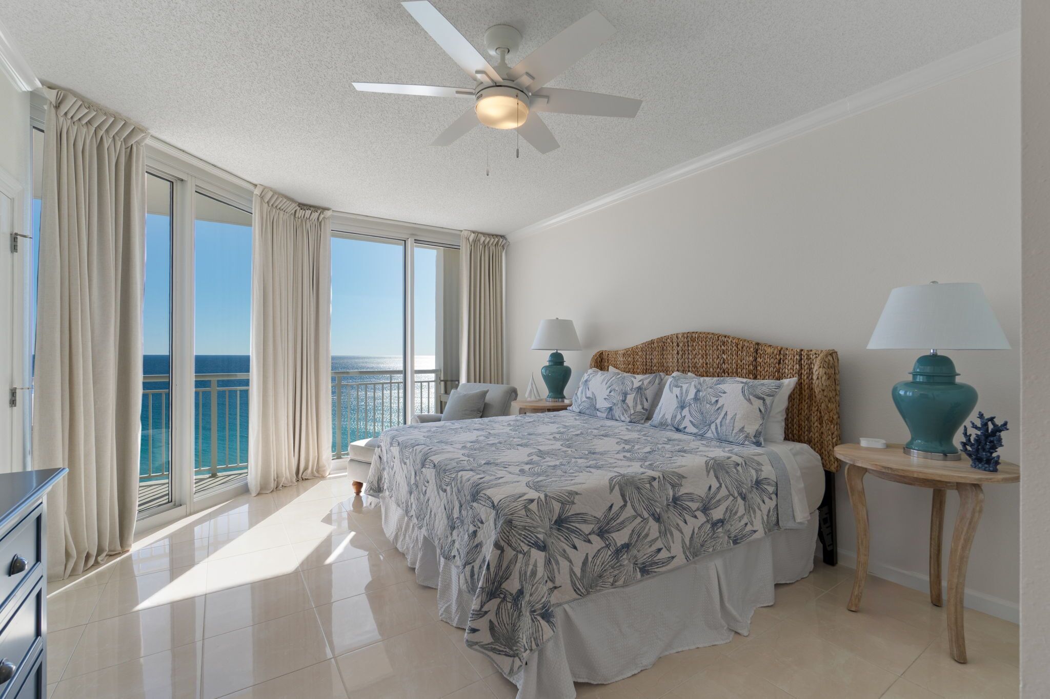 3 chambres, fer et planche à repasser, lit parapluie, Wi-Fi gratuit