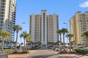 Exterior - Luxurious Gulf-front Condo, Heated Pool, Spa/Gym (Navarre Beach)