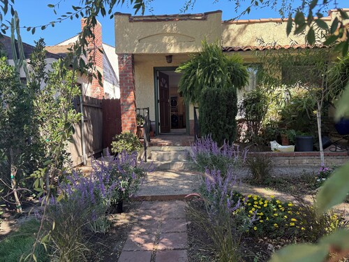 Charming 1-bedroom house in Culver City