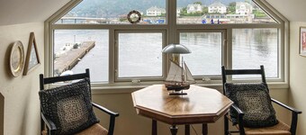 Nice apartment in Farsund with house sea view