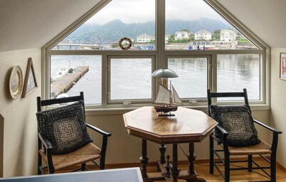 Nice apartment in Farsund with house sea view