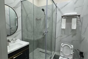 Cots/infant beds - Gul Dala apartments (Almaty)