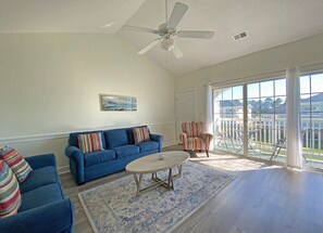 TV - Newly Furnished 1BR/1.5BA near Myrtlewood Golf (Myrtle Beach)