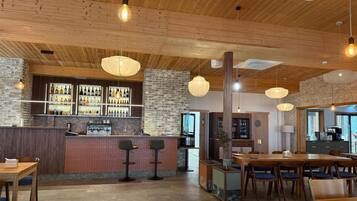 Bar (in der Unterkunft)