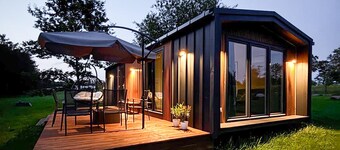 Mysigt hem i Stolec med panoramautsikt