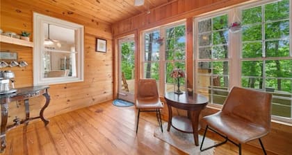 Grays on the River - Hot tub - Game room - Kayaking, Tubing & Fishing