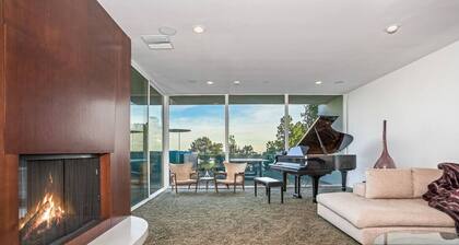 Luxe Hollywood Hills Modern, City Views, Pool/Spa