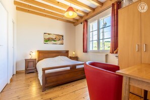 2 bedrooms, Internet