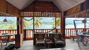 Lobi dinlenme salonu