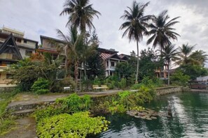 Exterior - Sibayak Guest house (Samosir Regency)