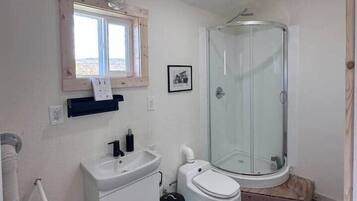 Dusche, Handtücher, Seife, Toilettenpapier